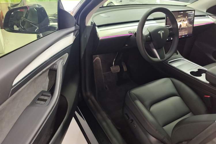 Used Tesla Model Y 2024 Rear-Wheel-Drive Version Driver Seat