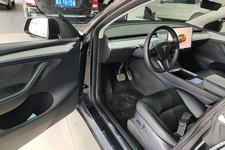 Used Tesla Model Y 2024 Rear-Wheel-Drive Version Driver Seat