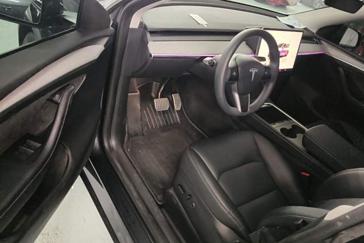 Used Tesla Model Y 2024 Rear-Wheel-Drive Version Driver Seat
