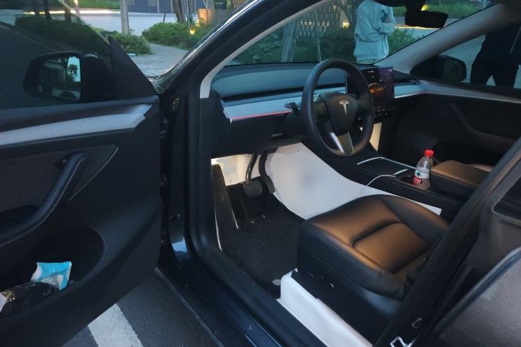 Used Tesla Model Y 2024 Rear-Wheel-Drive Version Driver Seat