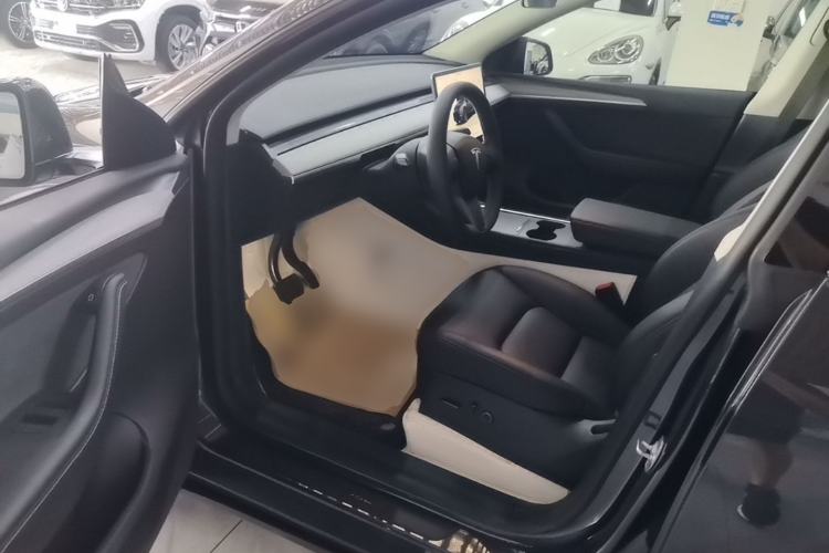 Used Tesla Model Y 2024 Rear-Wheel-Drive Version Driver Seat