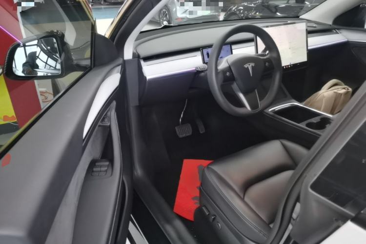 Used Tesla Model Y 2024 Rear-Wheel-Drive Version Driver Seat