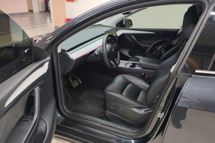 Used Tesla Model Y 2024 Rear-Wheel-Drive Version Driver Seat