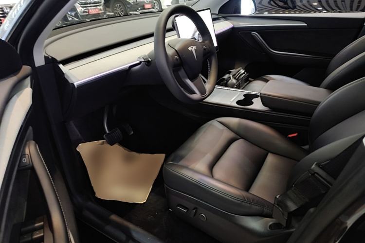 Used Tesla Model Y 2024 Rear-Wheel-Drive Version Driver Seat