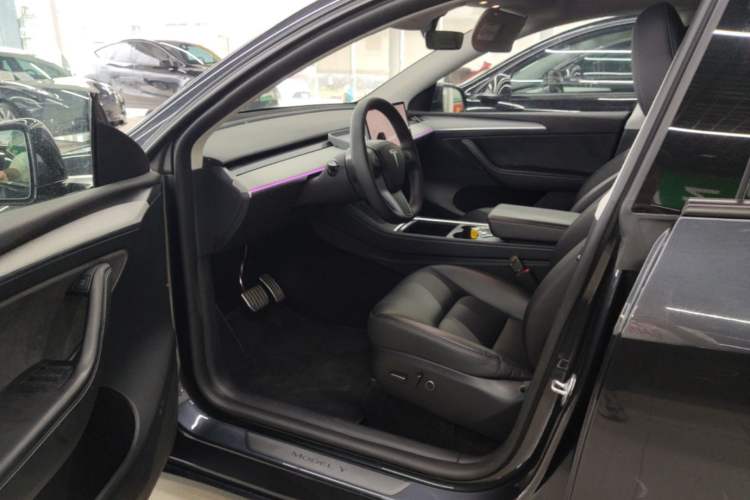 Used Tesla Model Y 2024 Rear-Wheel-Drive Version Driver Seat