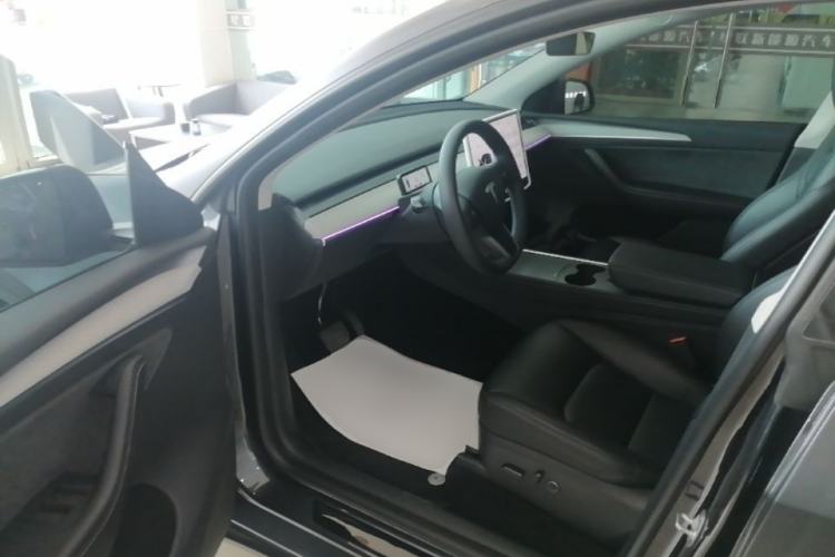 Used Tesla Model Y 2024 Rear-Wheel-Drive Version Driver Seat