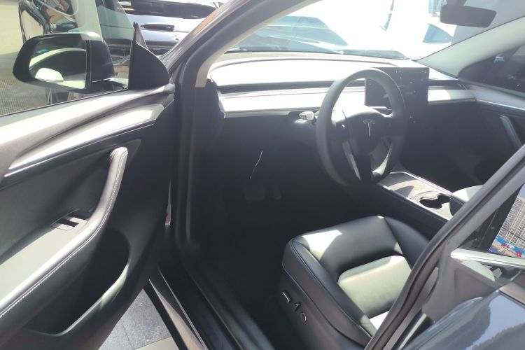 Used Tesla Model Y 2024 Rear-Wheel-Drive Version Driver Seat
