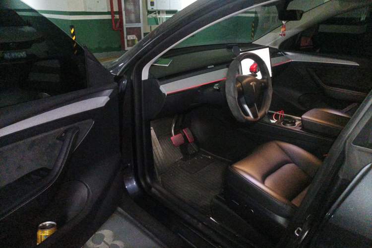 Used Tesla Model Y 2024 Rear-Wheel-Drive Version Driver Seat