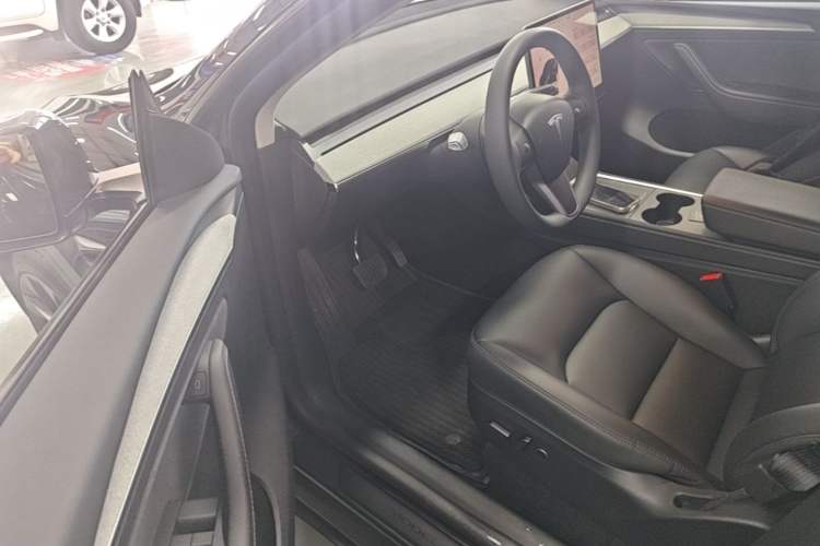 Used Tesla Model Y 2024 Rear-Wheel-Drive Version Driver Seat