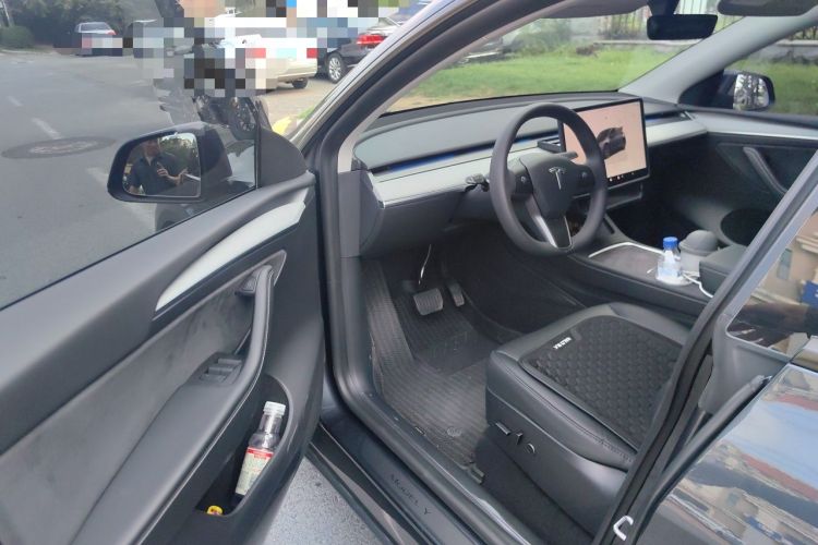 Used Tesla Model Y 2024 Rear-Wheel-Drive Version Driver Seat