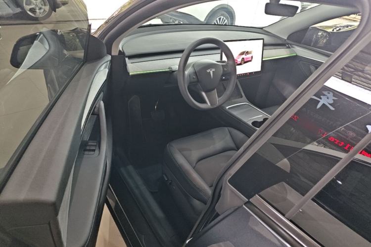 Used Tesla Model Y 2024 Rear-Wheel-Drive Version Driver Seat