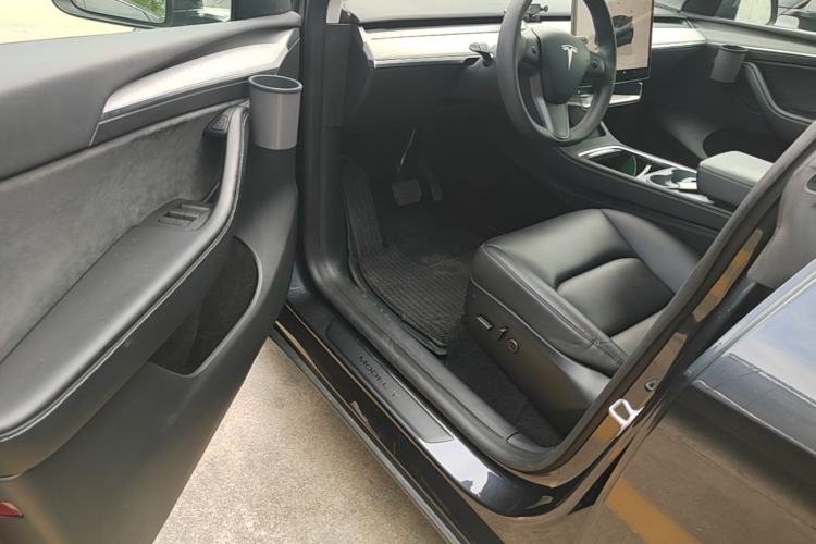 Used Tesla Model Y 2024 Rear-Wheel-Drive Version Driver Seat