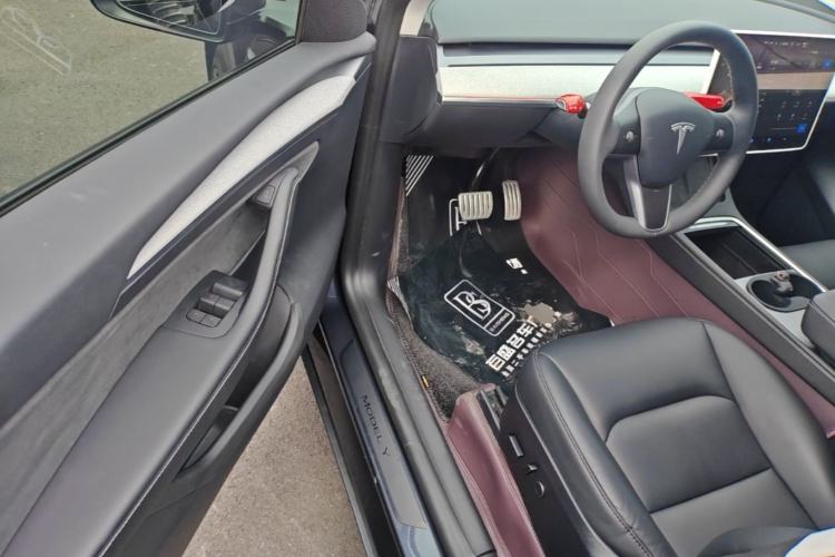 Used Tesla Model Y 2024 Rear-Wheel-Drive Version Driver Seat