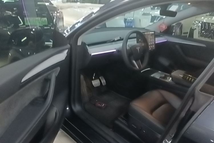 Used Tesla Model Y 2024 Rear-Wheel-Drive Version Driver Seat