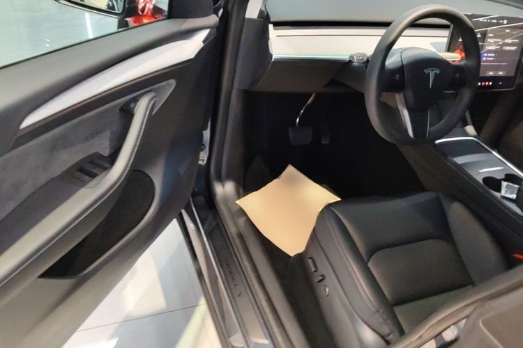 Used Tesla Model Y 2024 Rear-Wheel-Drive Version Driver Seat