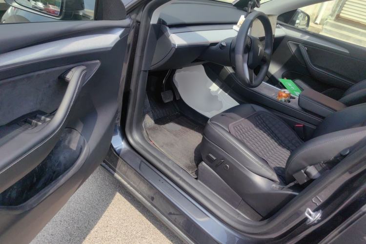Used Tesla Model Y 2024 Rear-Wheel-Drive Version Driver Seat