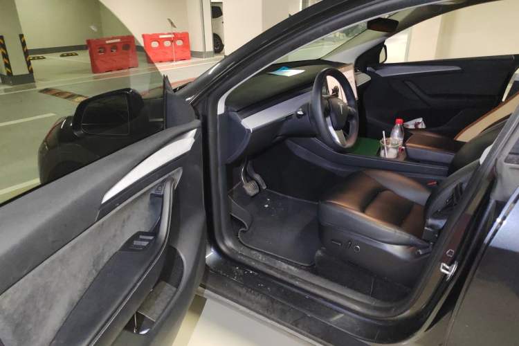 Used Tesla Model Y 2024 Rear-Wheel-Drive Version Driver Seat