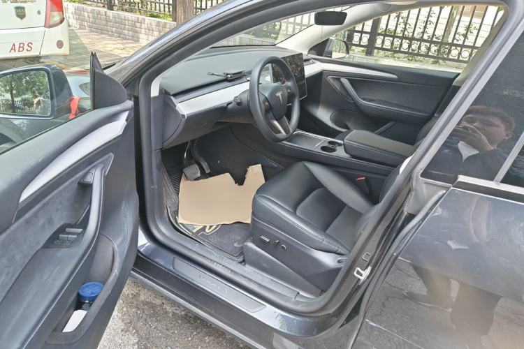 Used Tesla Model Y 2024 Rear-Wheel-Drive Version Driver Seat