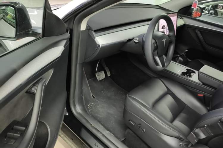 Used Tesla Model Y 2024 Rear-Wheel-Drive Version Driver Seat