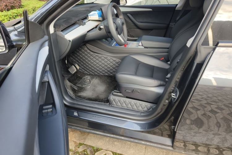 Used Tesla Model Y 2024 Rear-Wheel-Drive Version Driver Seat