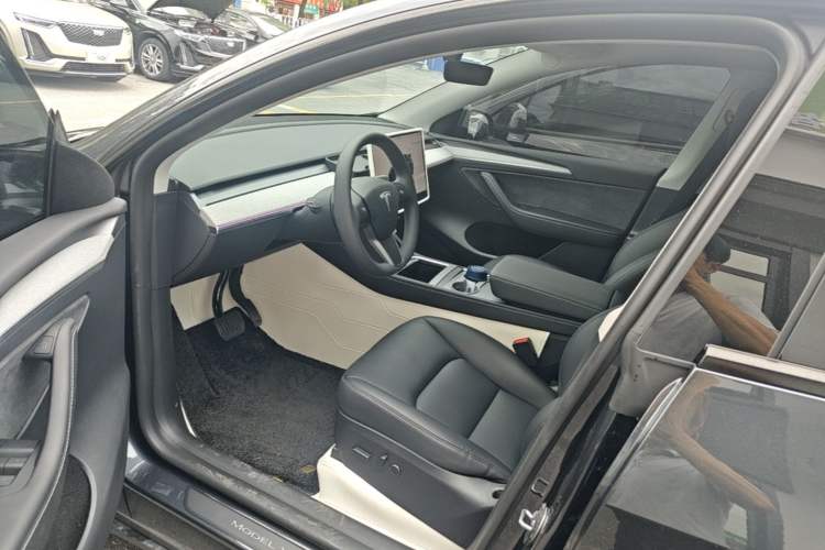 Used Tesla Model Y 2024 Rear-Wheel-Drive Version Driver Seat