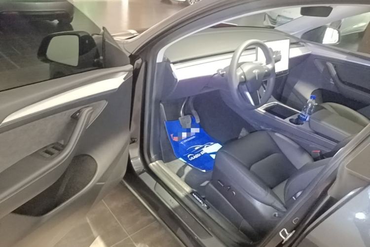 Used Tesla Model Y 2024 Rear-Wheel-Drive Version Driver Seat