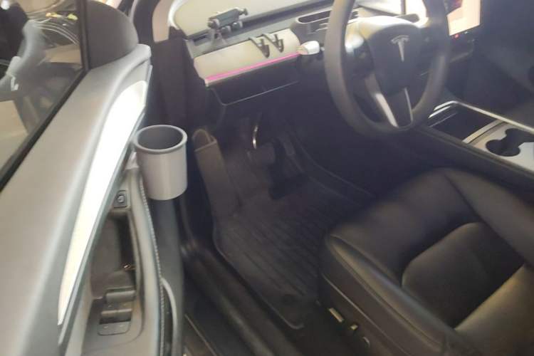 Used Tesla Model Y 2024 Rear-Wheel-Drive Version Driver Seat