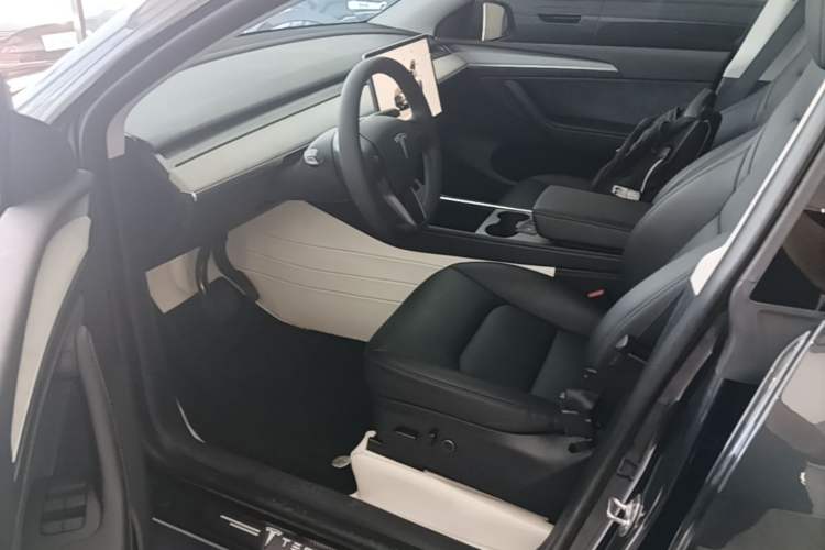 Used Tesla Model Y 2024 Rear-Wheel-Drive Version Driver Seat