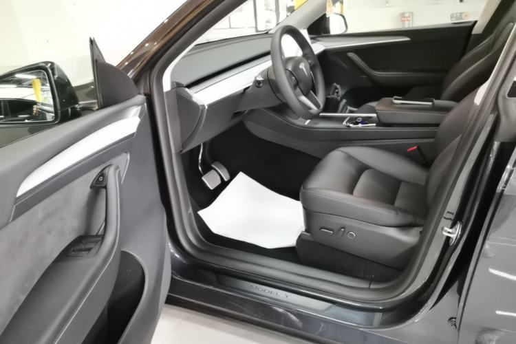Used Tesla Model Y 2024 Rear-Wheel-Drive Version Driver Seat