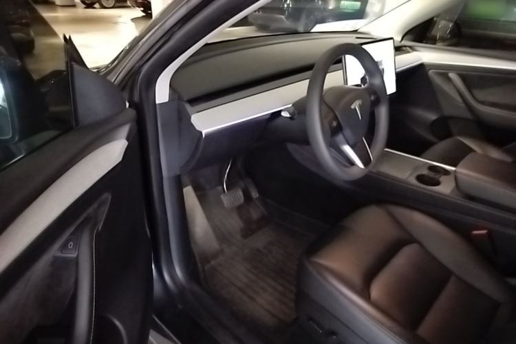 Used Tesla Model Y 2024 Rear-Wheel-Drive Version Driver Seat