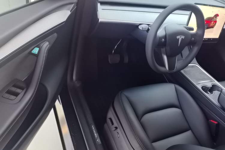 Used Tesla Model Y 2024 Rear-Wheel-Drive Version Driver Seat