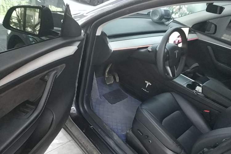 Used Tesla Model Y 2024 Long-Range All-Wheel-Drive Version Driver Seat