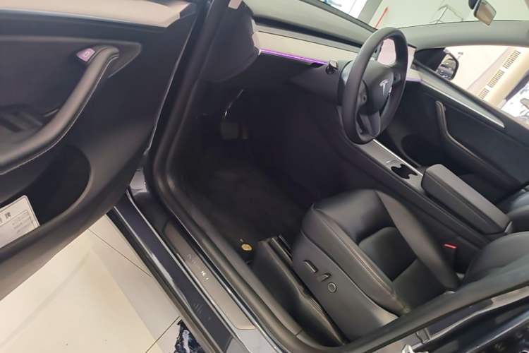 Used Tesla Model Y 2024 Rear-Wheel-Drive Version Driver Seat