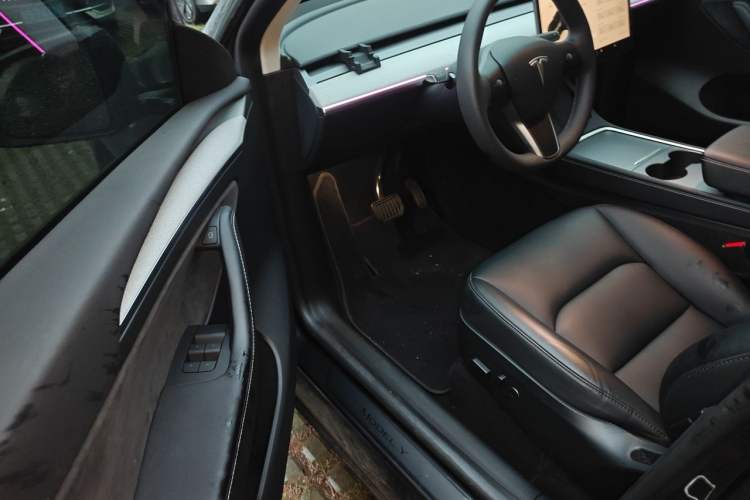 Used Tesla Model Y 2024 Rear-Wheel-Drive Version Driver Seat