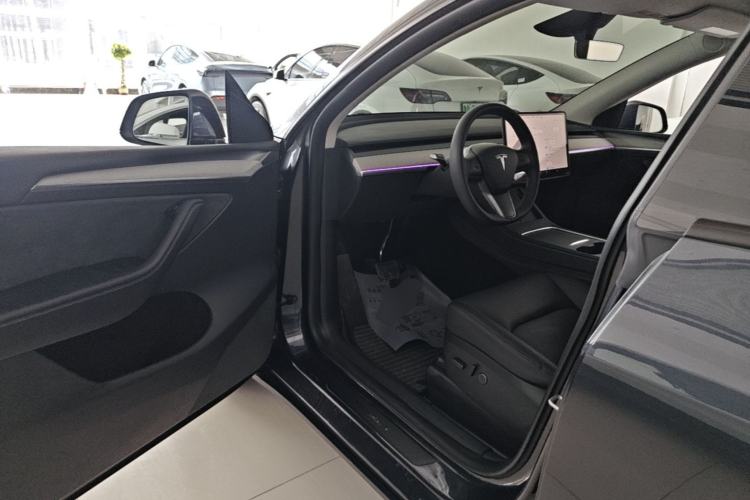 Used Tesla Model Y 2024 Rear-Wheel-Drive Version Driver Seat
