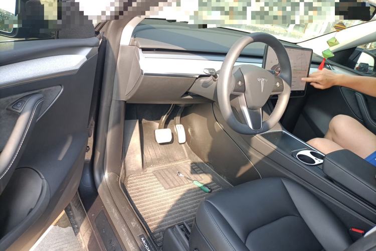 Used Tesla Model Y 2024 Rear-Wheel-Drive Version Driver Seat