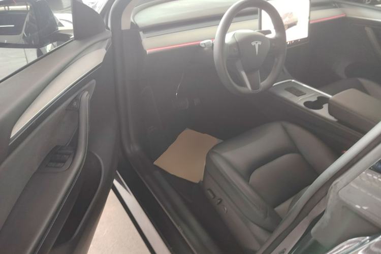 Used Tesla Model Y 2024 Rear-Wheel-Drive Version Driver Seat