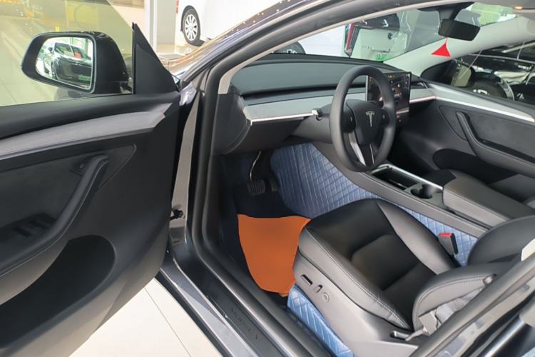 Used Tesla Model Y 2024 Long-Range All-Wheel-Drive Version Driver Seat