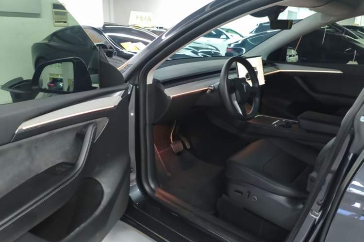 Used Tesla Model Y 2024 Rear-Wheel-Drive Version Driver Seat