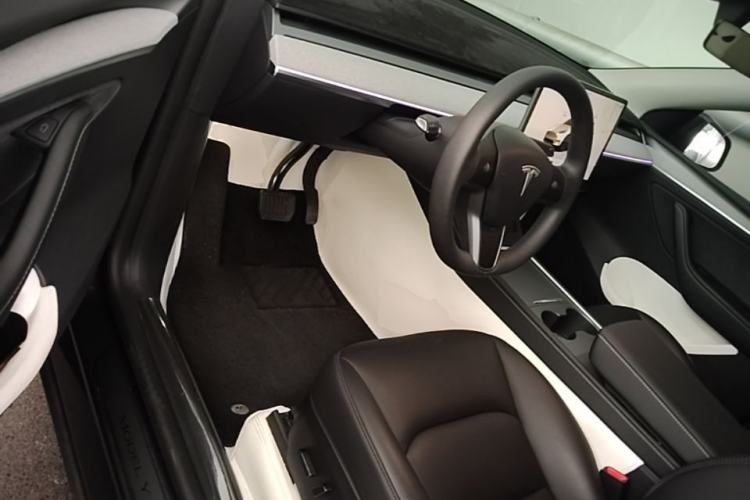 Used Tesla Model Y 2024 Rear-Wheel-Drive Version Driver Seat