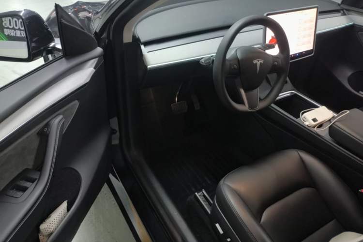 Used Tesla Model Y 2024 Rear-Wheel-Drive Version Driver Seat