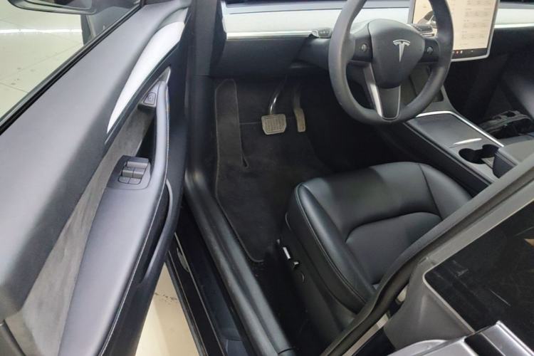 Used Tesla Model Y 2024 Rear-Wheel-Drive Version Driver Seat