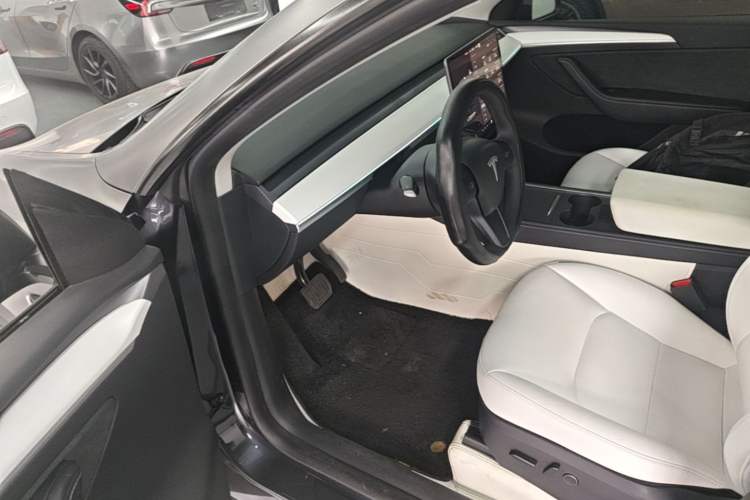 Used Tesla Model Y 2024 Rear-Wheel-Drive Version Driver Seat