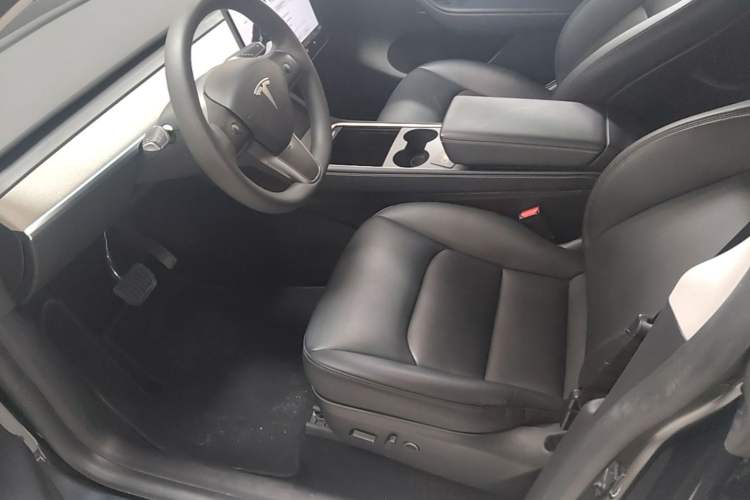 Used Tesla Model Y 2024 Rear-Wheel-Drive Version Driver Seat