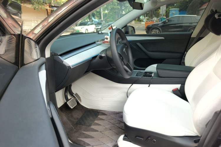 Used Tesla Model Y 2024 Rear-Wheel-Drive Version Driver Seat