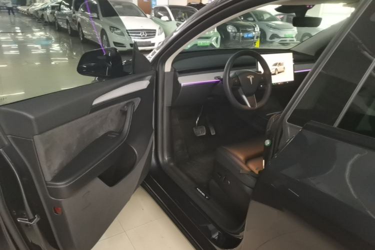 Used Tesla Model Y 2024 Rear-Wheel-Drive Version Driver Seat