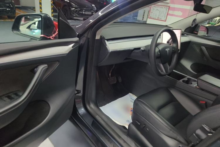 Used Tesla Model Y 2024 Rear-Wheel-Drive Version Driver Seat
