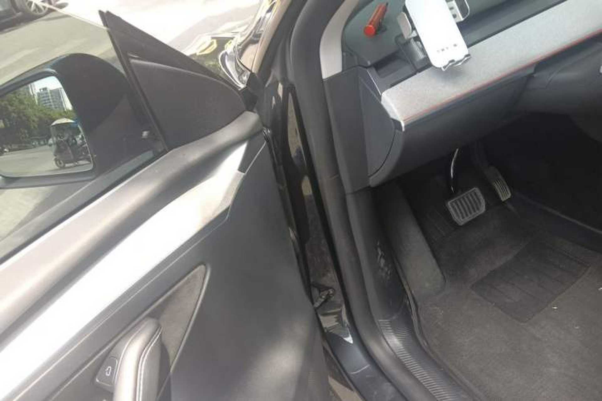 Used Tesla Model Y 2024 Rear-Wheel-Drive Version Driver Seat