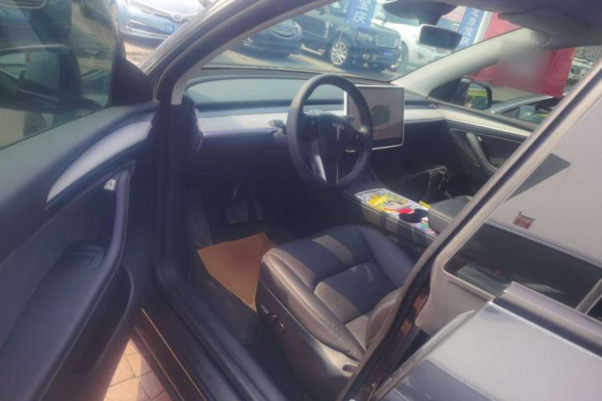Used Tesla Model Y 2024 Long-Range All-Wheel-Drive Version Driver Seat
