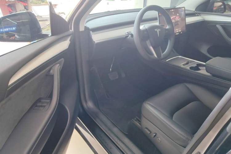 Used Tesla Model Y 2024 Rear-Wheel-Drive Version Driver Seat